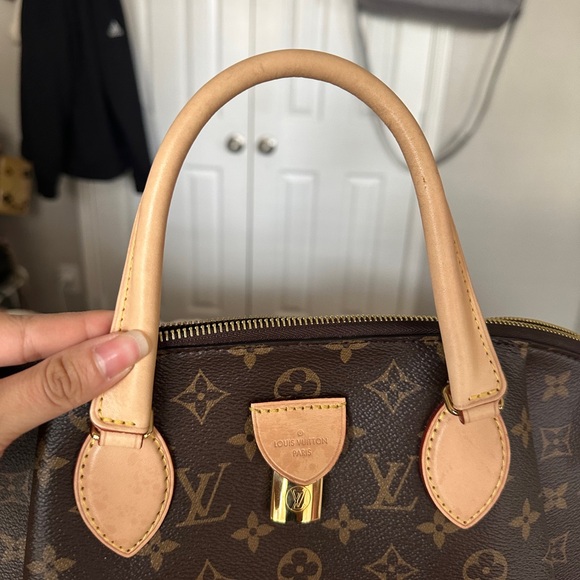 Louis Vuitton Rivoli mm - Picture 5 of 10